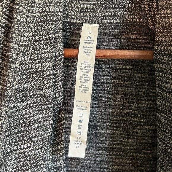 Lululemon BHAKTI Yoga JACKET women 6 Luxstreme double Zip Wrap thumbholes EUC - Picture 2 of 15